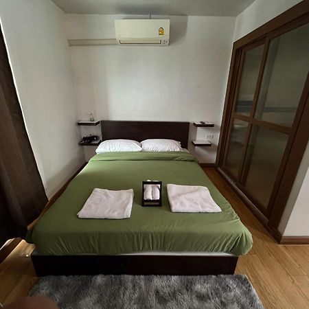 Bud Brew Beyond Dispensary And Hotel Bangkok Exteriör bild